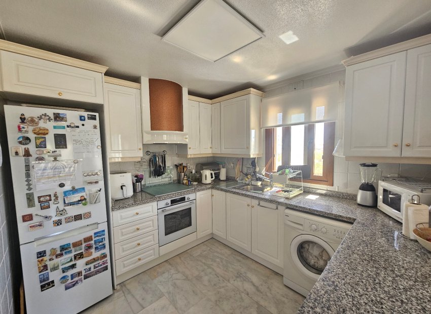 Resale - Apartment / flat - Villamartín - PAU 8