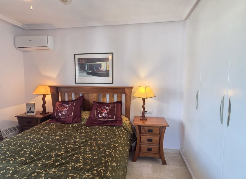 Resale - Apartment / flat - Villamartín - PAU 8