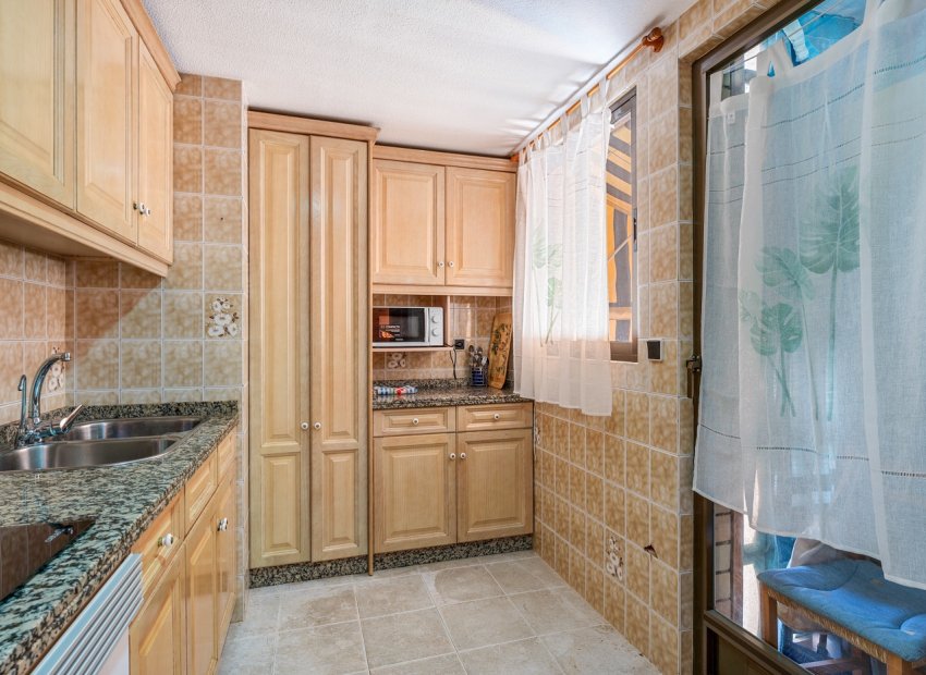 Resale - Apartments - Flats - Arenales del Sol - Segunda linea playa