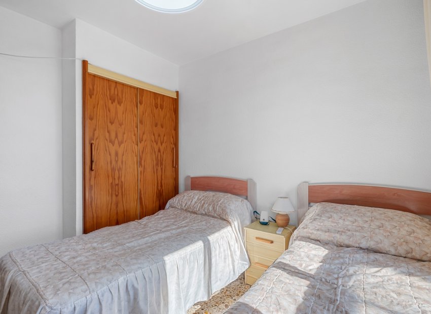 Resale - Apartments - Flats - Arenales del Sol - Segunda linea playa