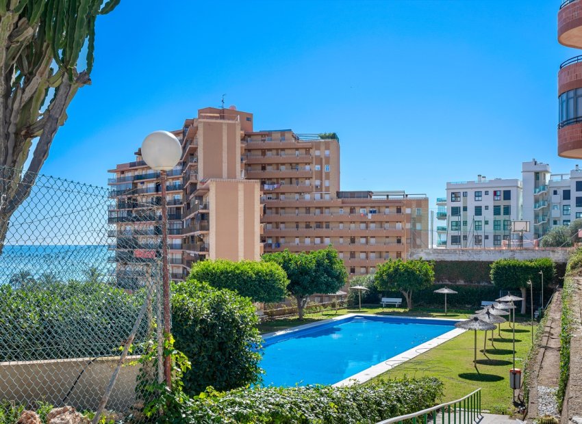 Resale - Apartments - Flats - Arenales del Sol - Segunda linea playa