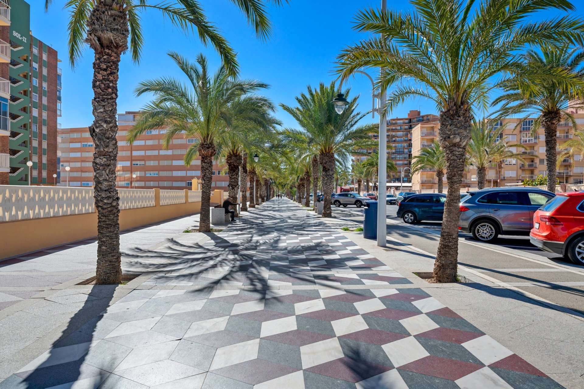 Resale - Apartments - Flats - Arenales del Sol - Segunda linea playa