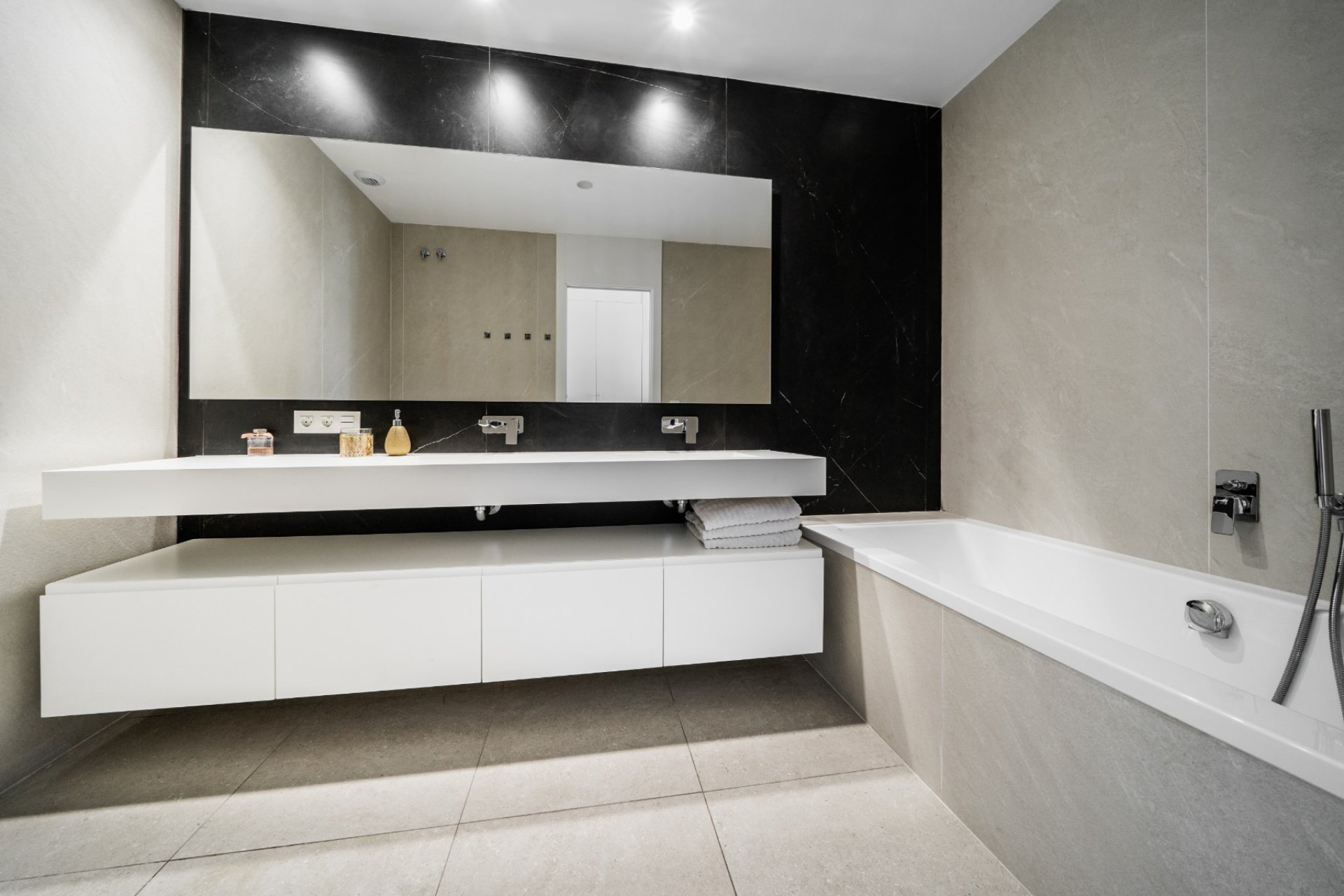 Resale - Apartments - Flats - Benahavís - La Quinta