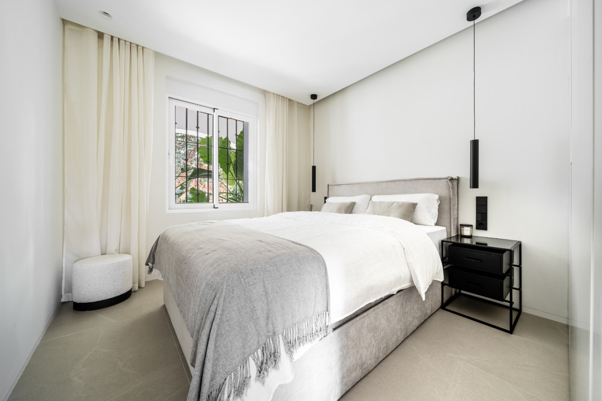 Resale - Apartments - Flats - Benahavís - Puerto de los Almendros