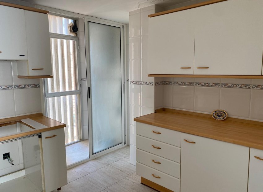 Resale - Apartments - Flats - Benidorm - 1ª Linea De Playa