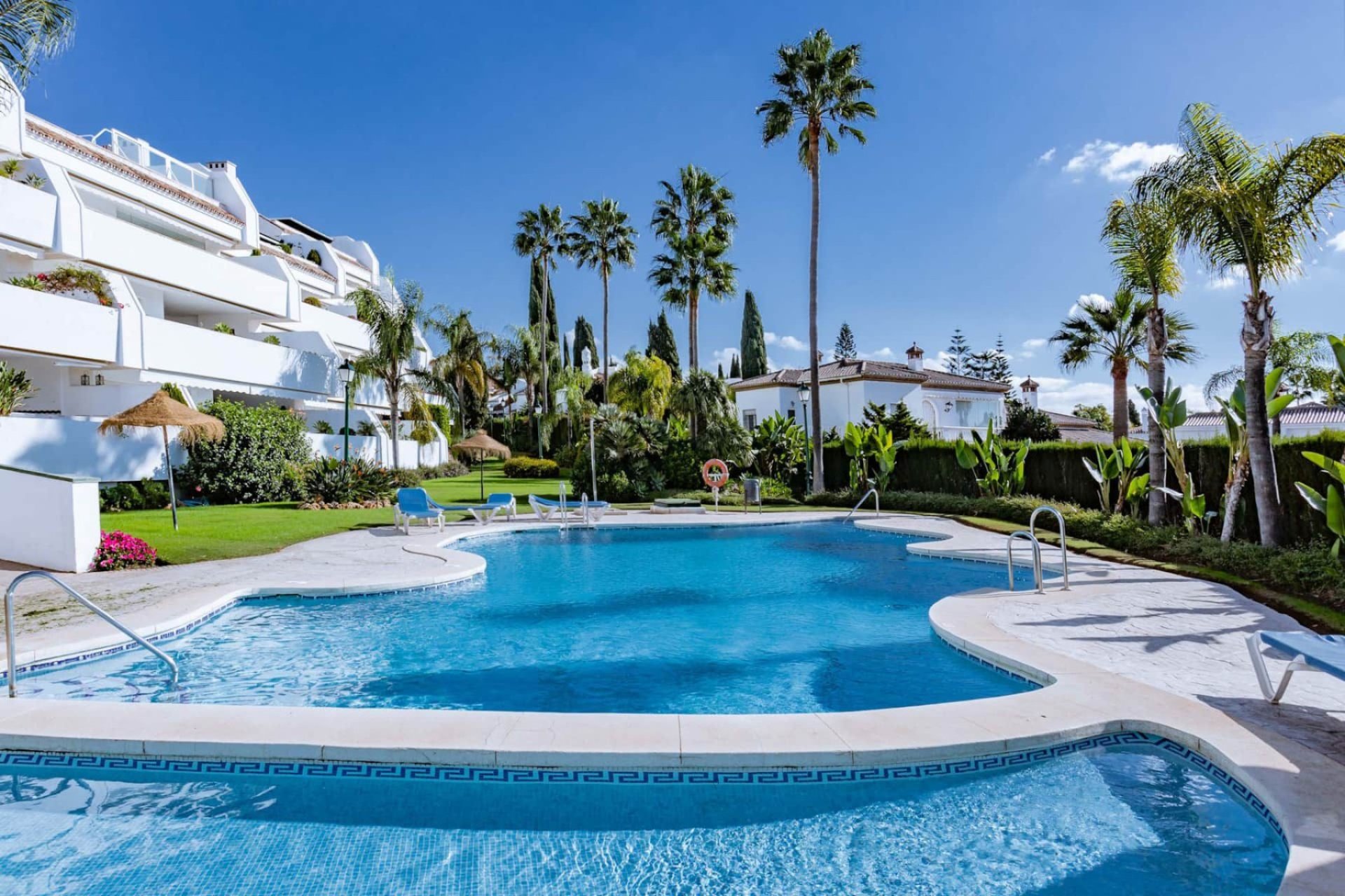 Resale - Apartments - Flats - Marbella - Los Monteros