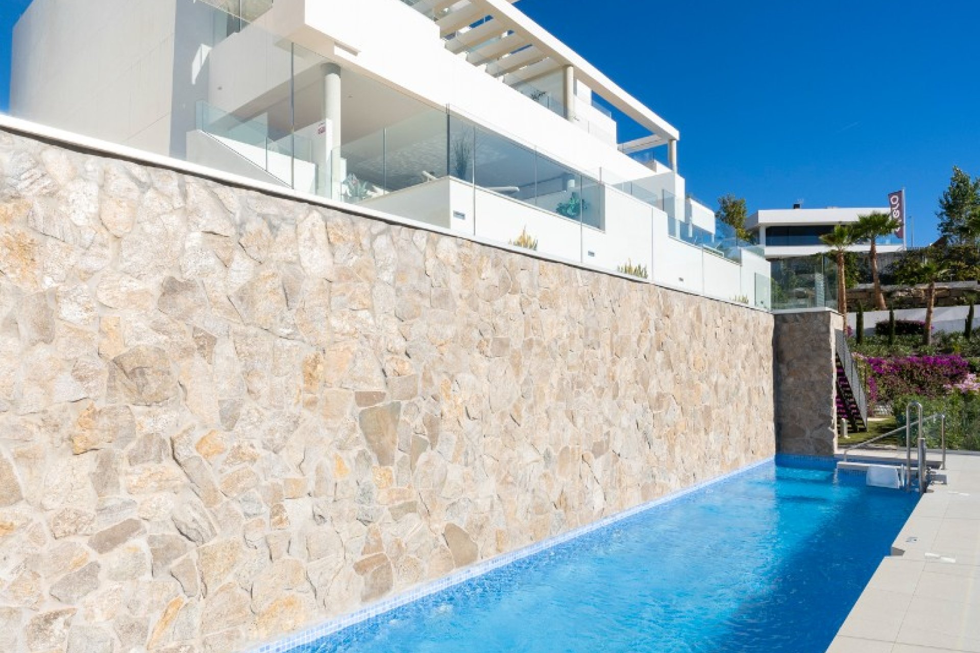 Resale - Apartments - Flats - Marbella - Nueva Andalucía