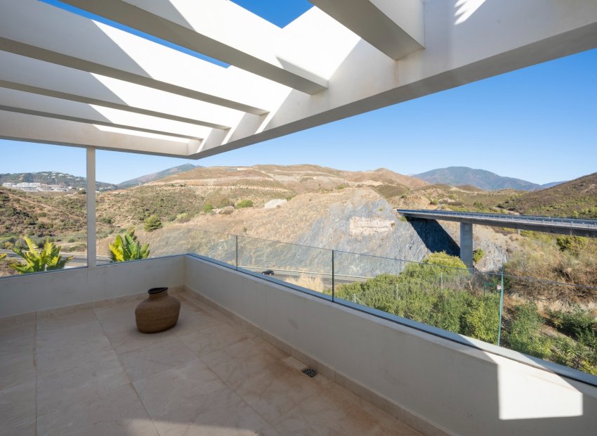 Resale - Apartments - Flats - Marbella - Nueva Andalucía