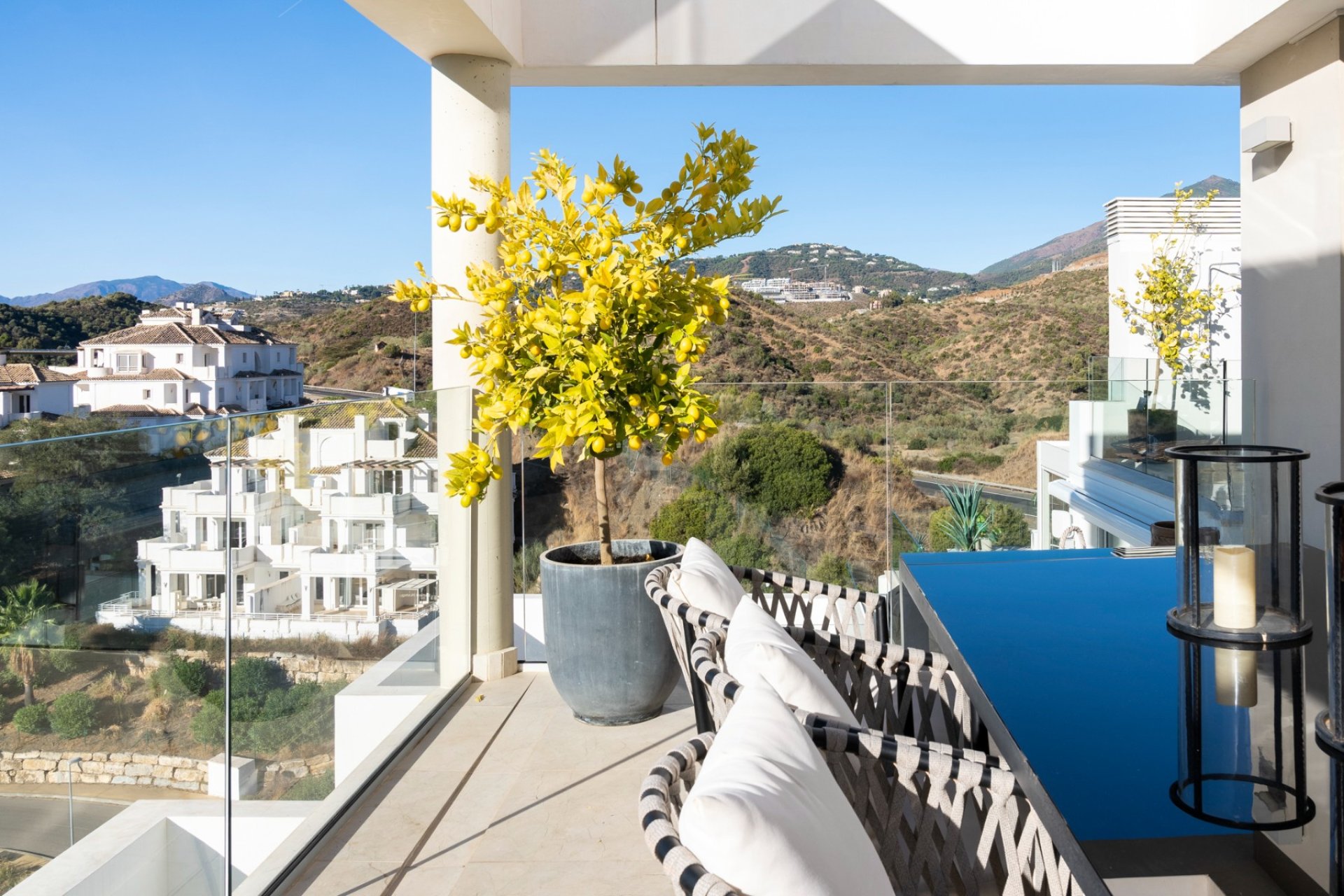 Resale - Apartments - Flats - Marbella - Nueva Andalucía