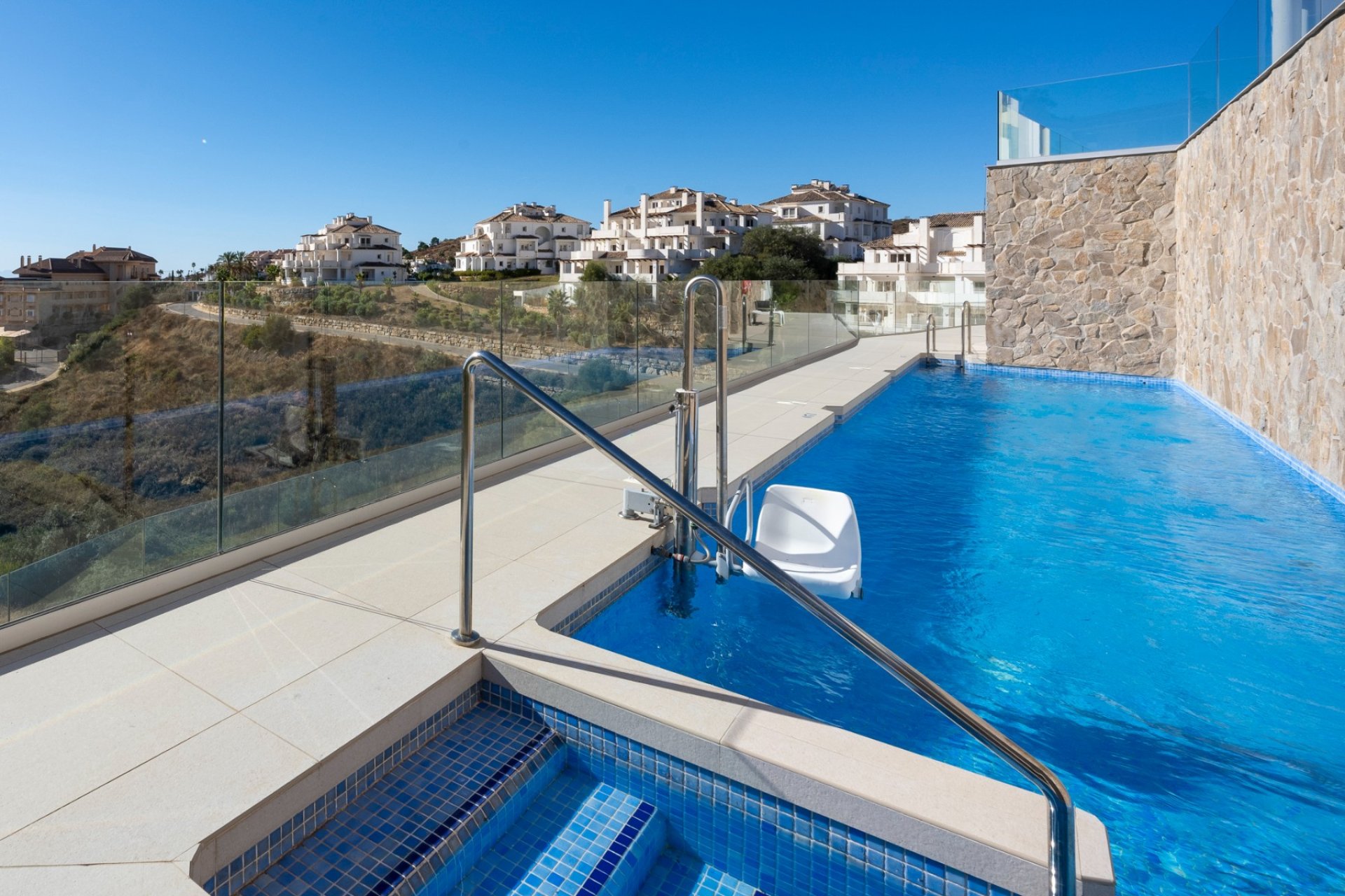 Resale - Apartments - Flats - Marbella - Nueva Andalucía