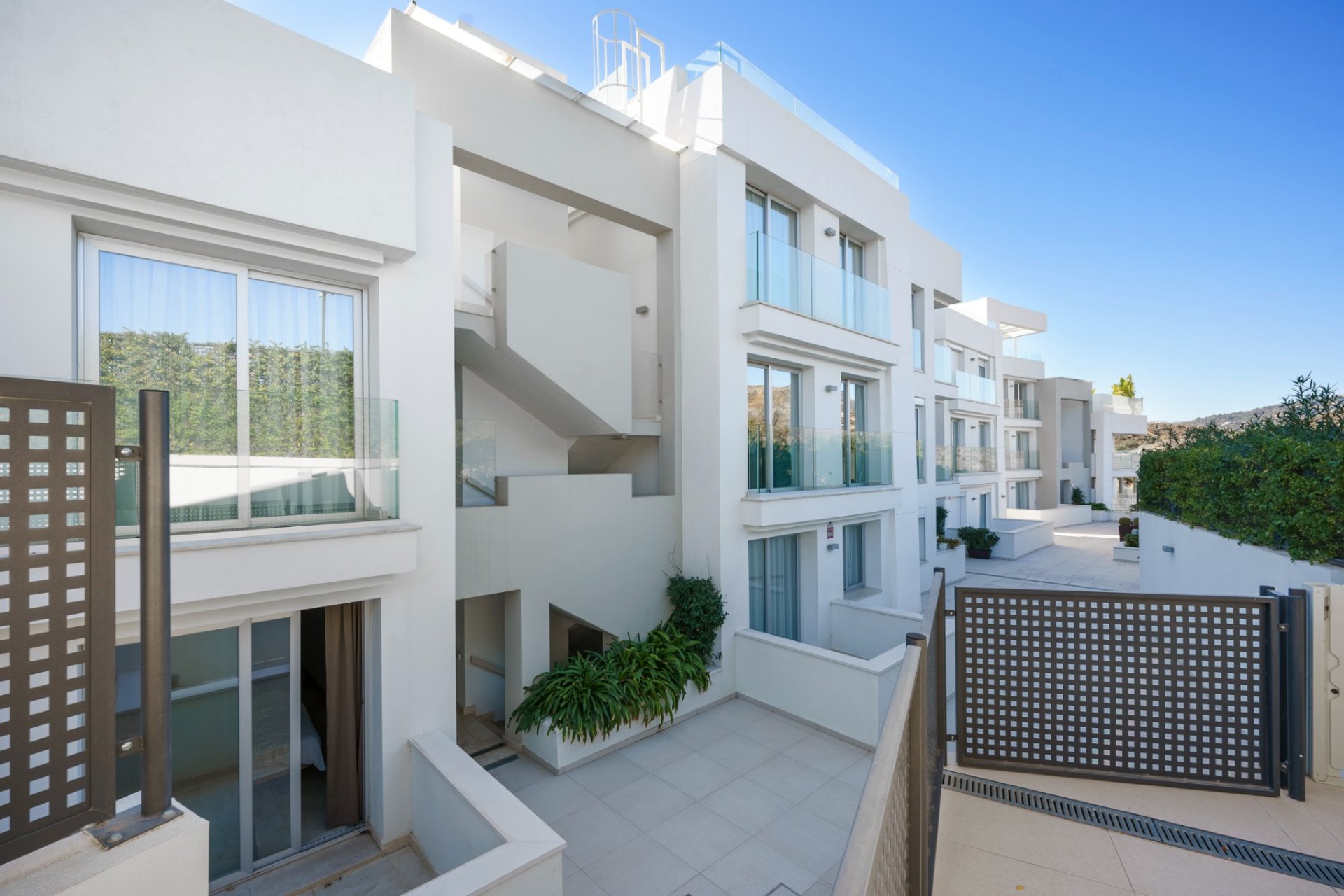 Resale - Apartments - Flats - Marbella - Nueva Andalucía