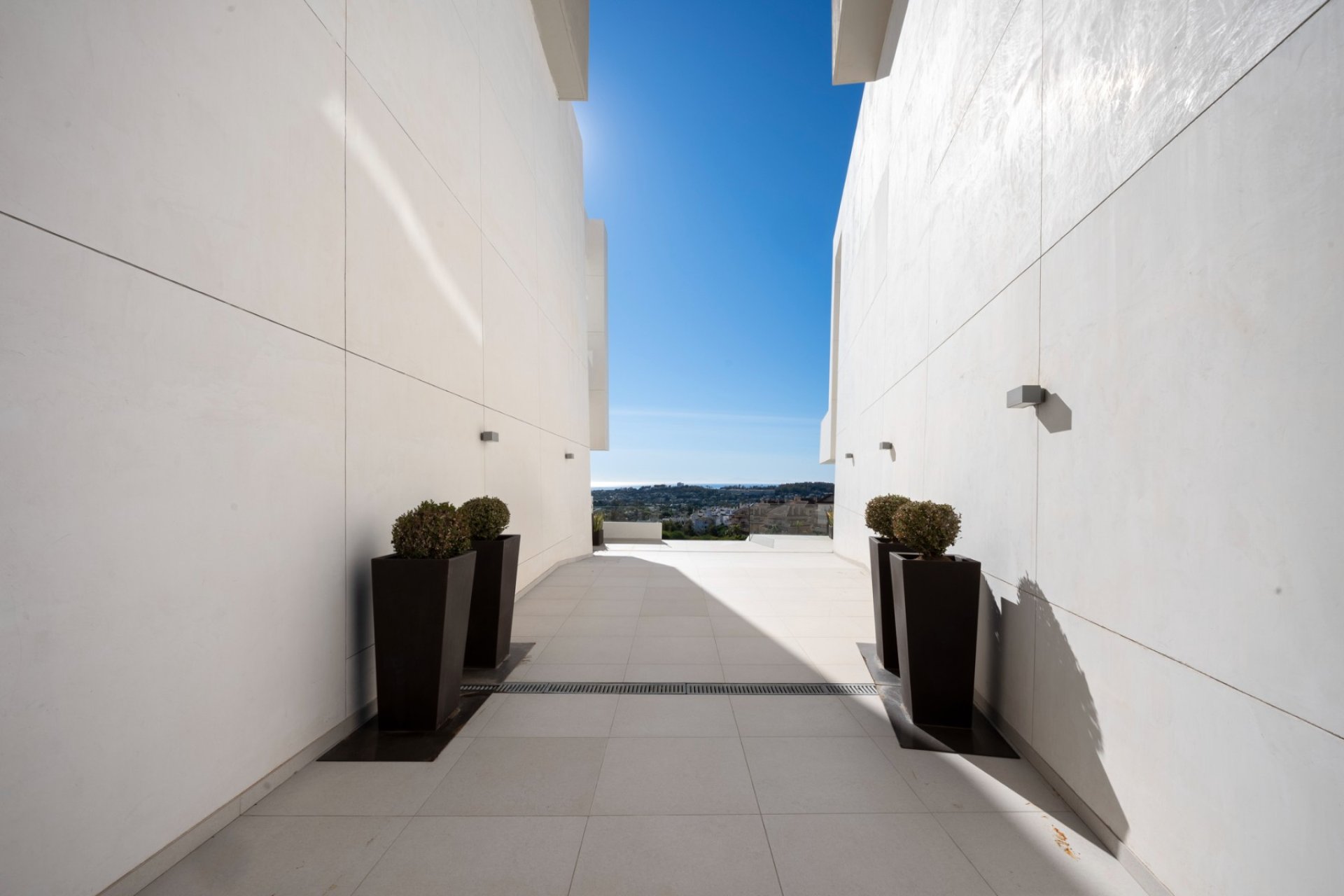 Resale - Apartments - Flats - Marbella - Nueva Andalucía