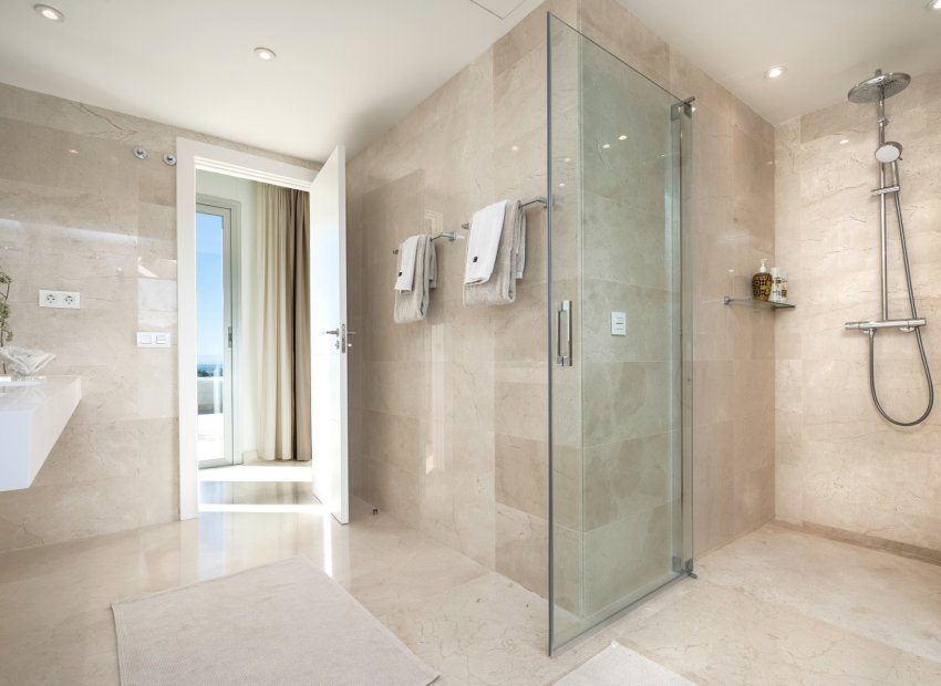 Resale - Apartments - Flats - Marbella - Nueva Andalucía