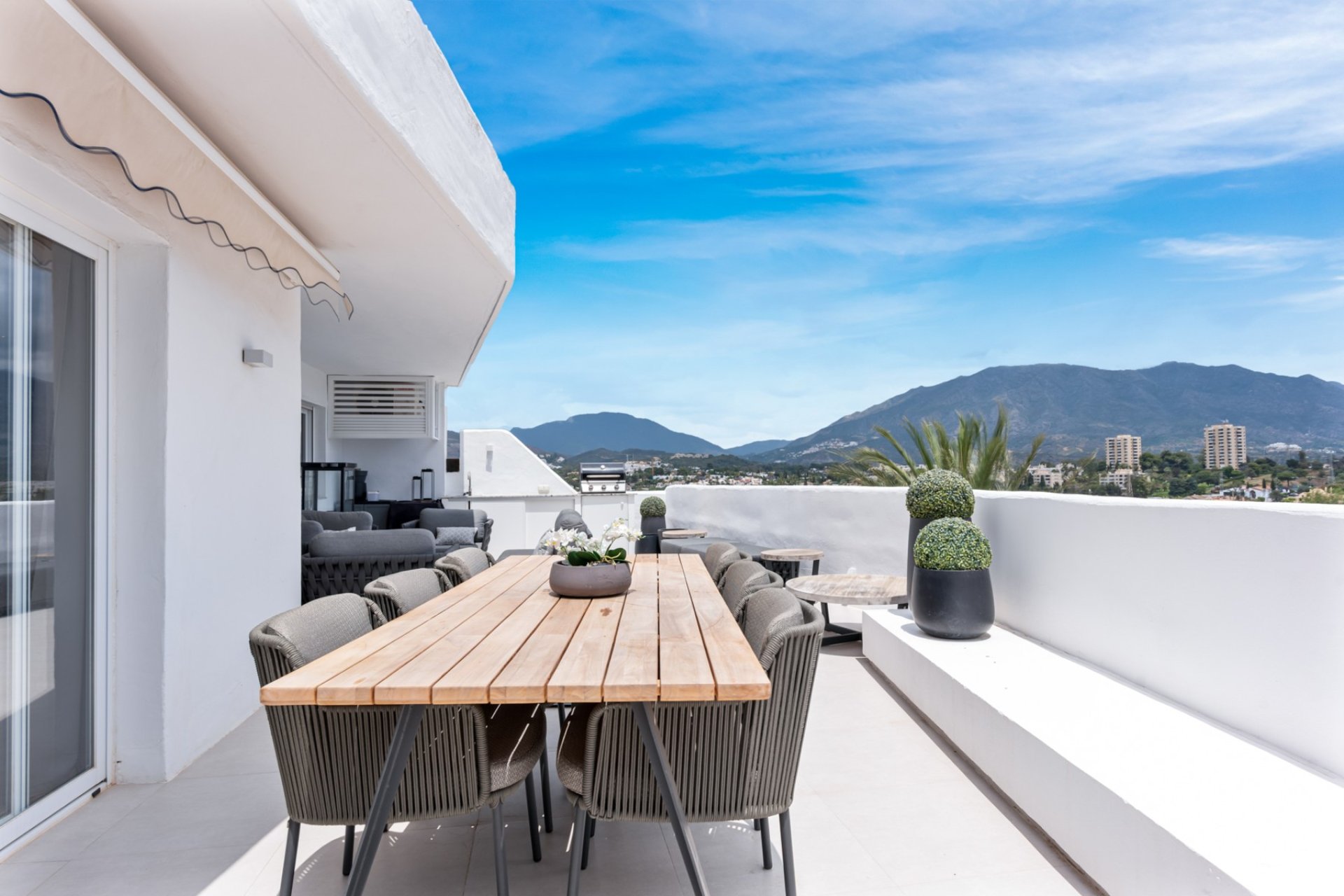 Resale - Apartments - Flats - Marbella - Nueva Andalucía