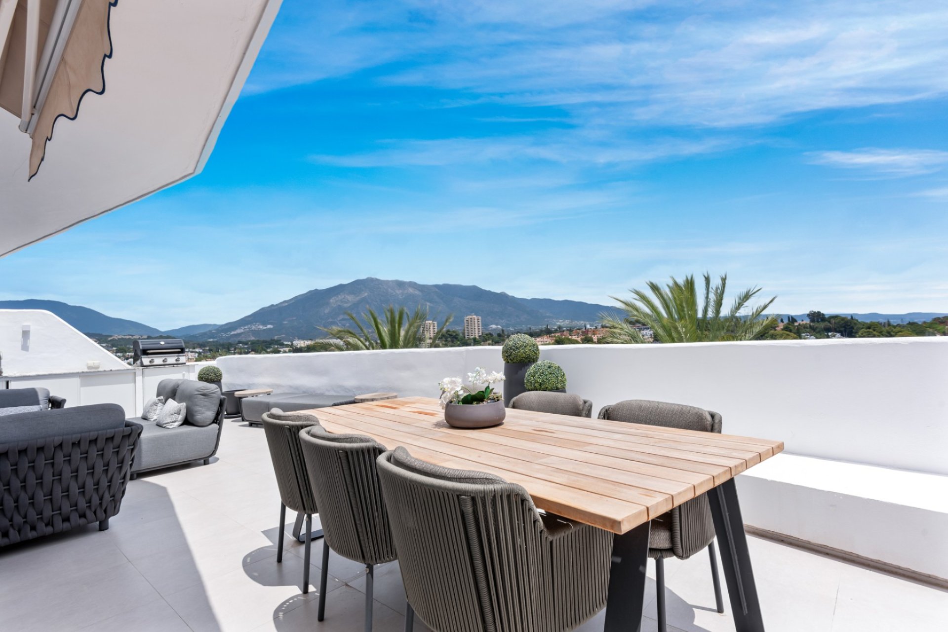 Resale - Apartments - Flats - Marbella - Nueva Andalucía