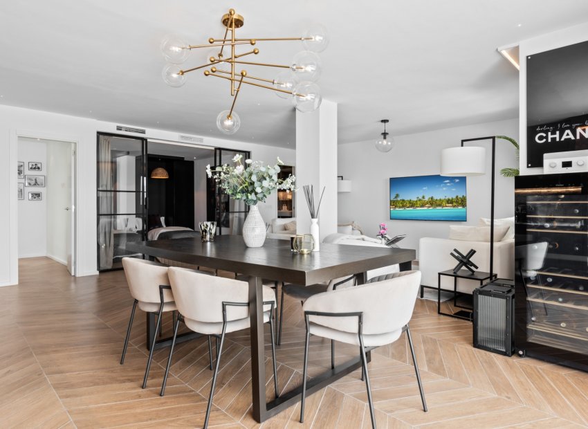 Resale - Apartments - Flats - Marbella - Nueva Andalucía
