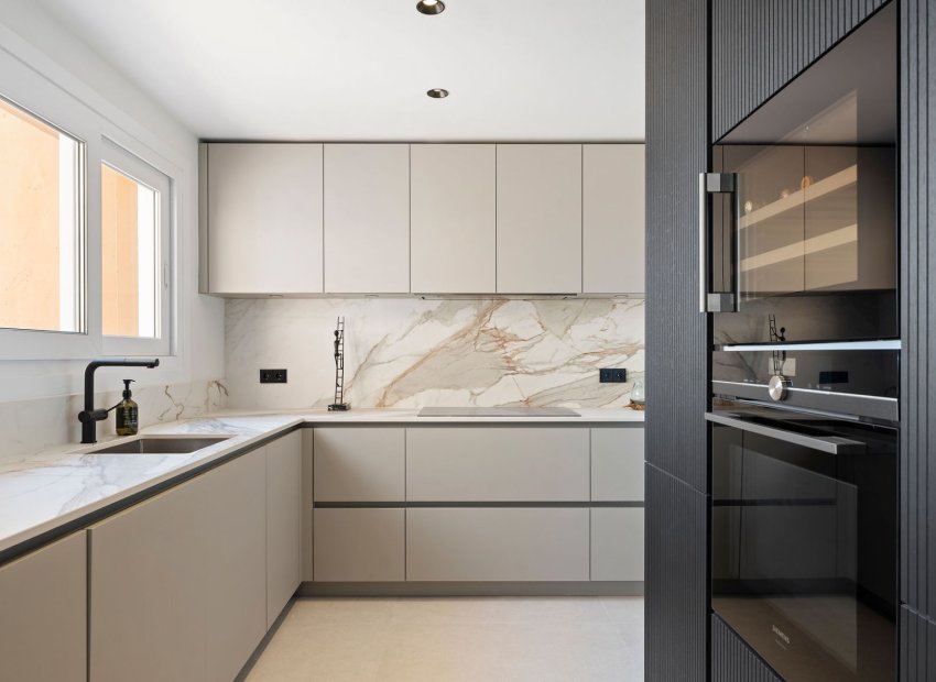 Resale - Apartments - Flats - Marbella - Nueva Andalucía