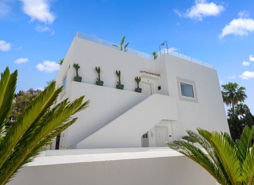 Resale - Apartments - Flats - Marbella - Nueva Andalucía