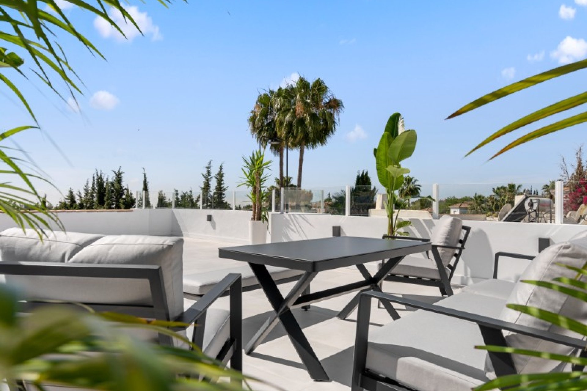 Resale - Apartments - Flats - Marbella - Nueva Andalucía