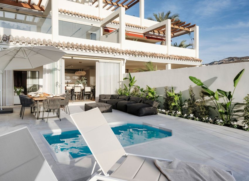 Resale - Apartments - Flats - Marbella - Nueva Andalucía