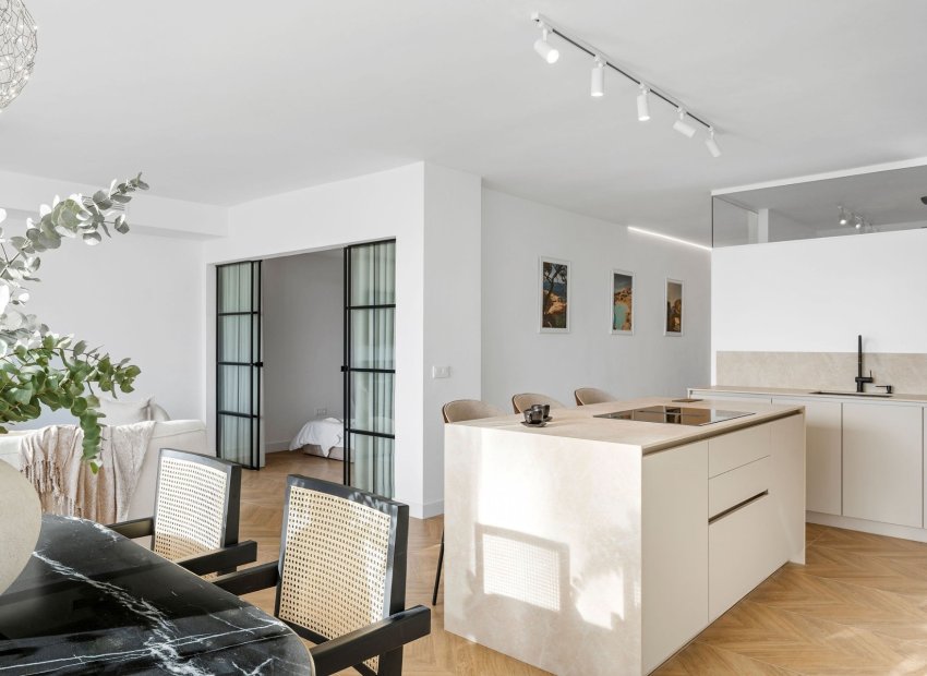 Resale - Apartments - Flats - Marbella - Nueva Andalucía