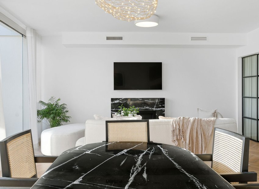 Resale - Apartments - Flats - Marbella - Nueva Andalucía
