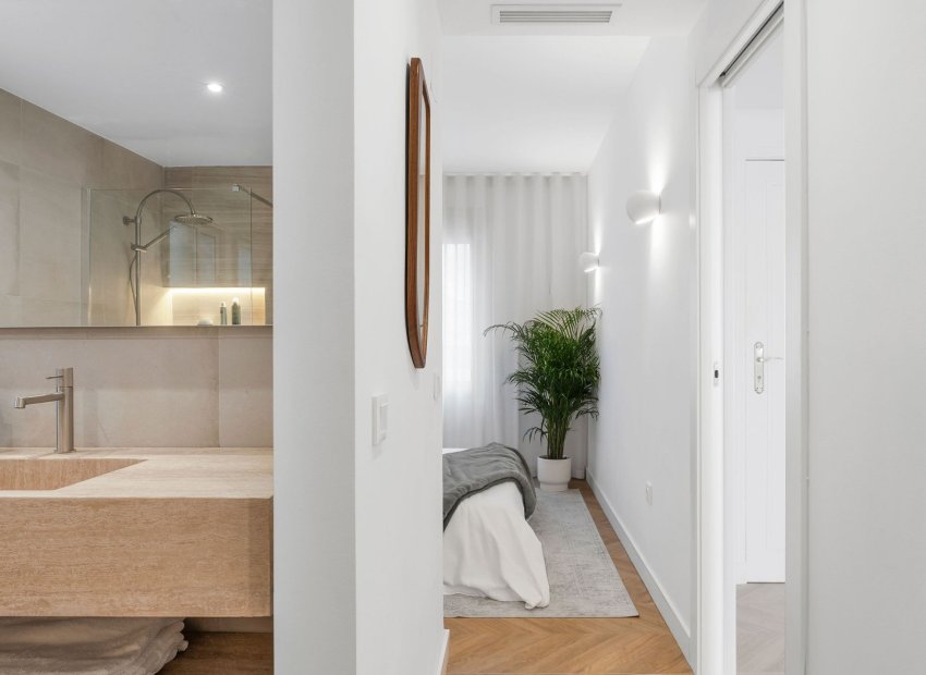 Resale - Apartments - Flats - Marbella - Nueva Andalucía