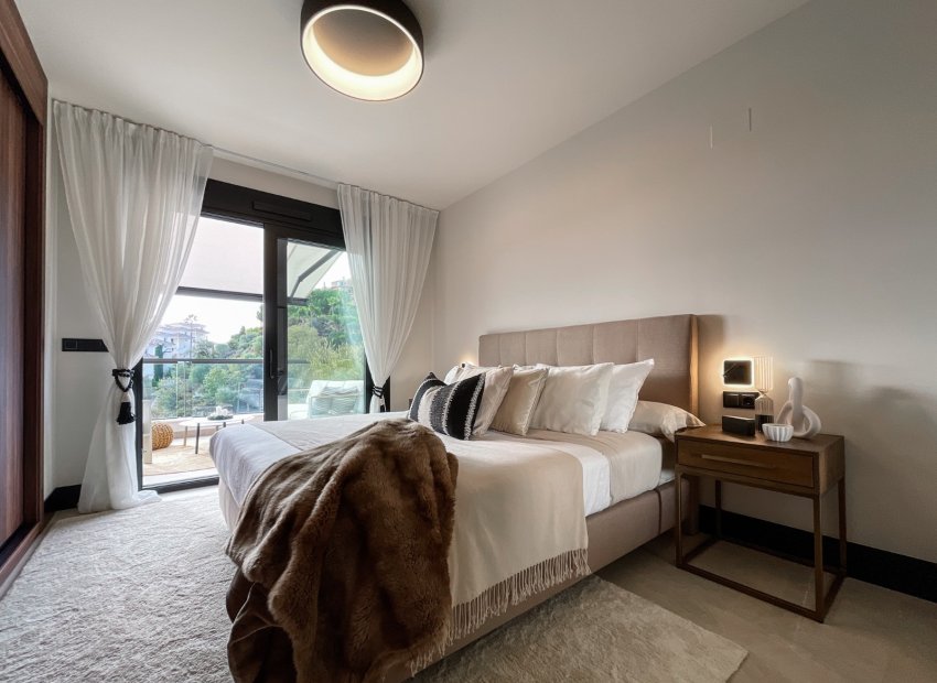 Resale - Apartments - Flats - Marbella - Nueva Andalucía