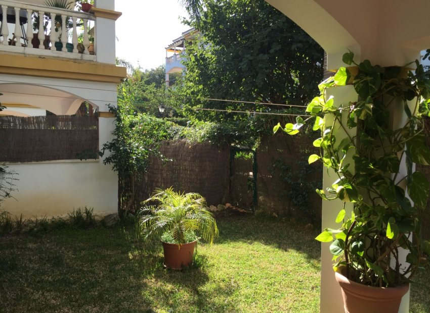 Resale - Apartments - Flats - Marbella - Nueva Andalucía