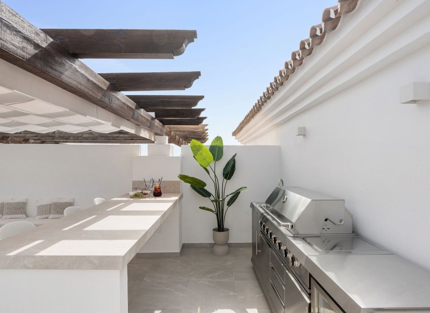 Resale - Apartments - Flats - Marbella - Nueva Andalucía