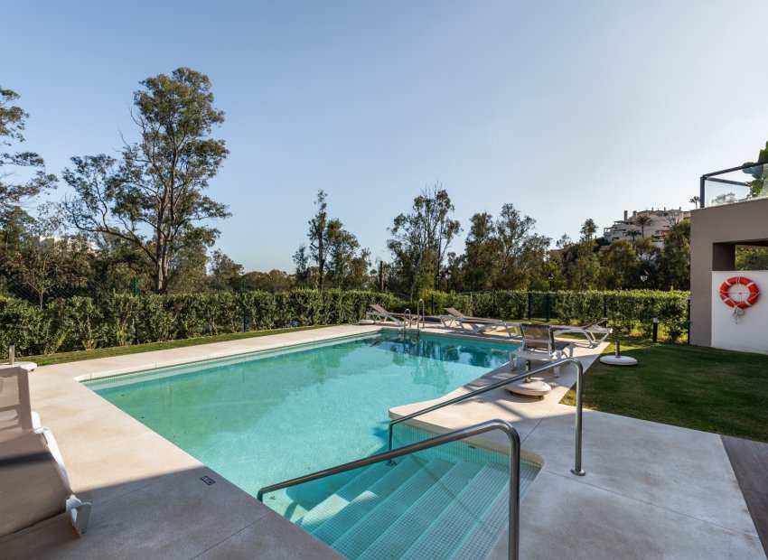 Resale - Apartments - Flats - Marbella - Nueva Andalucía