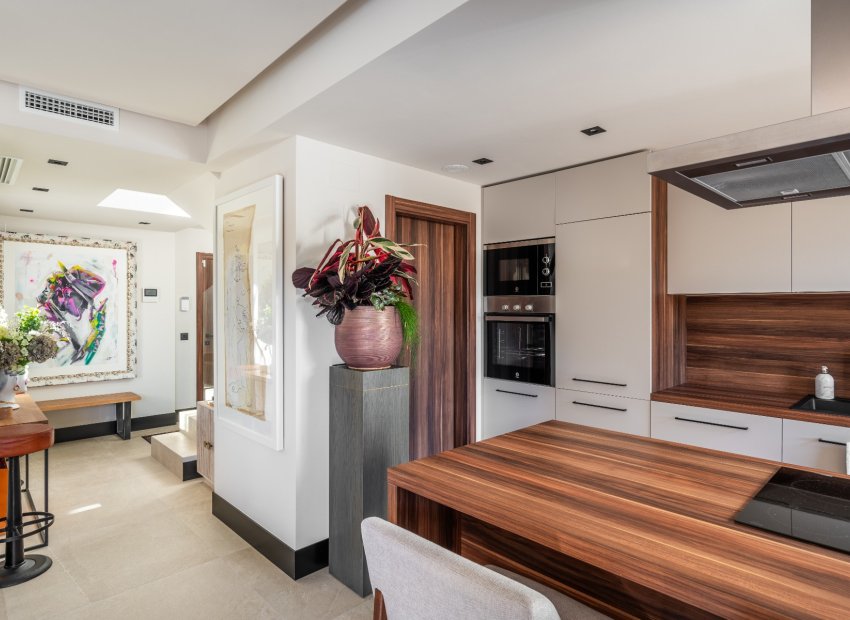 Resale - Apartments - Flats - Marbella - Nueva Andalucía