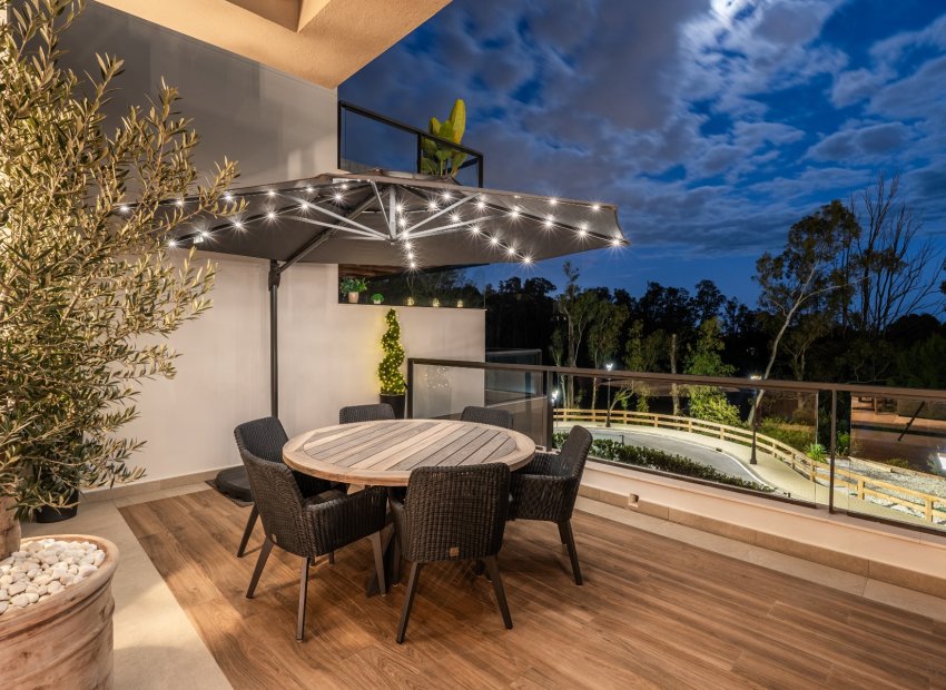 Resale - Apartments - Flats - Marbella - Nueva Andalucía