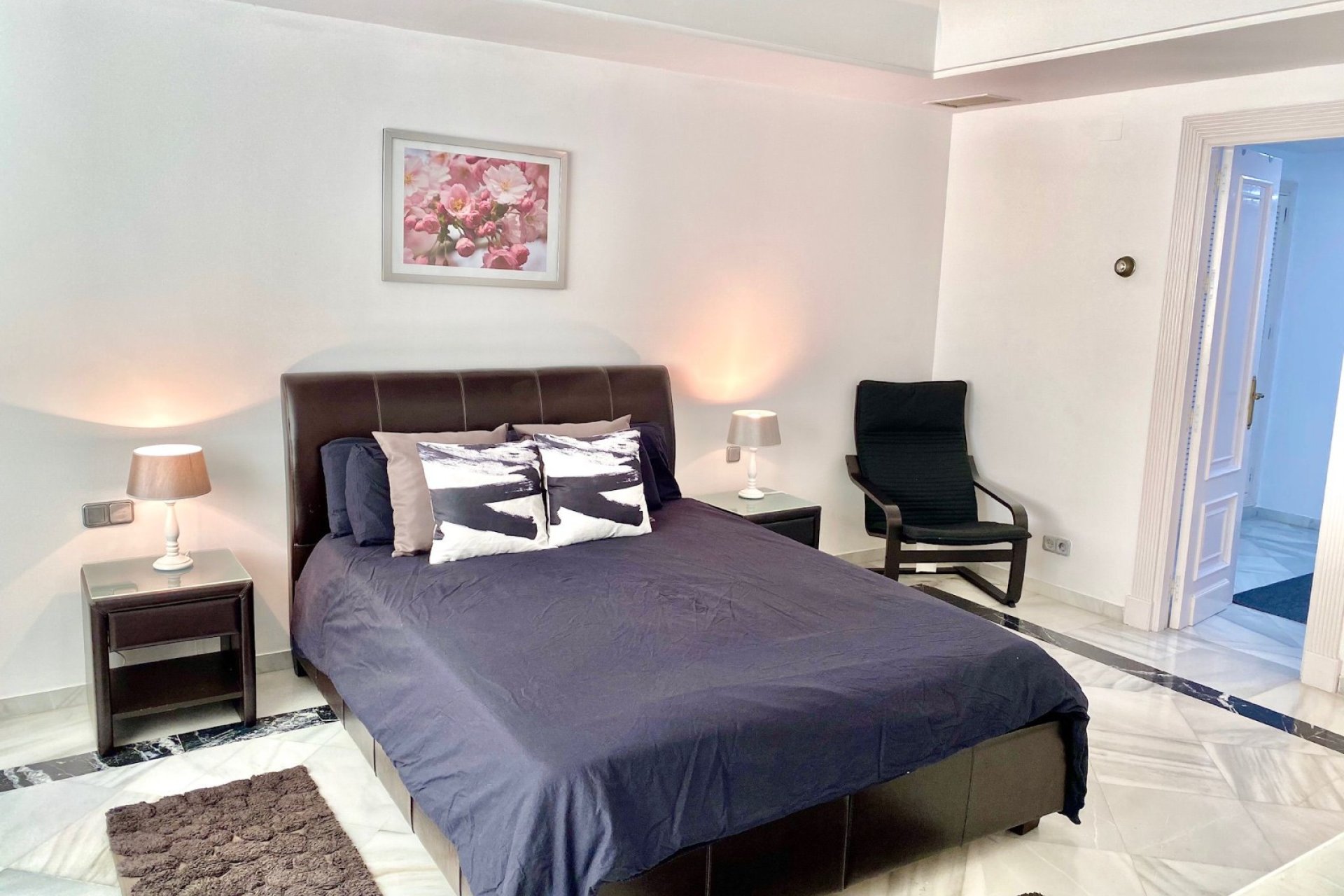 Resale - Apartments - Flats - Marbella - Puerto Banús