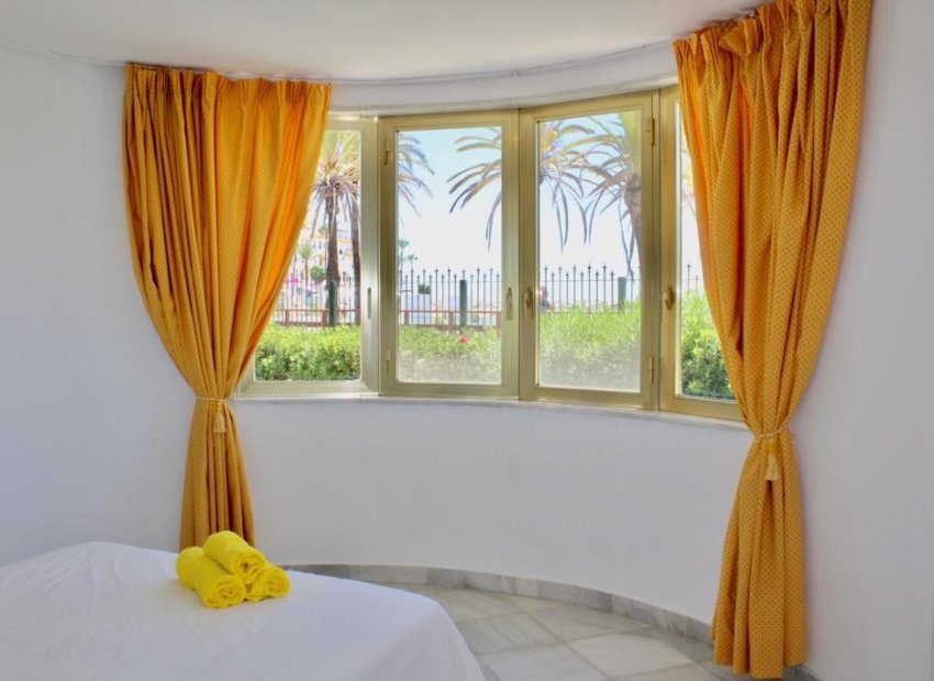 Resale - Apartments - Flats - Marbella - Puerto Banús