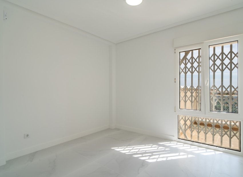Resale - Apartments - Flats - Orihuela Costa - La Regia