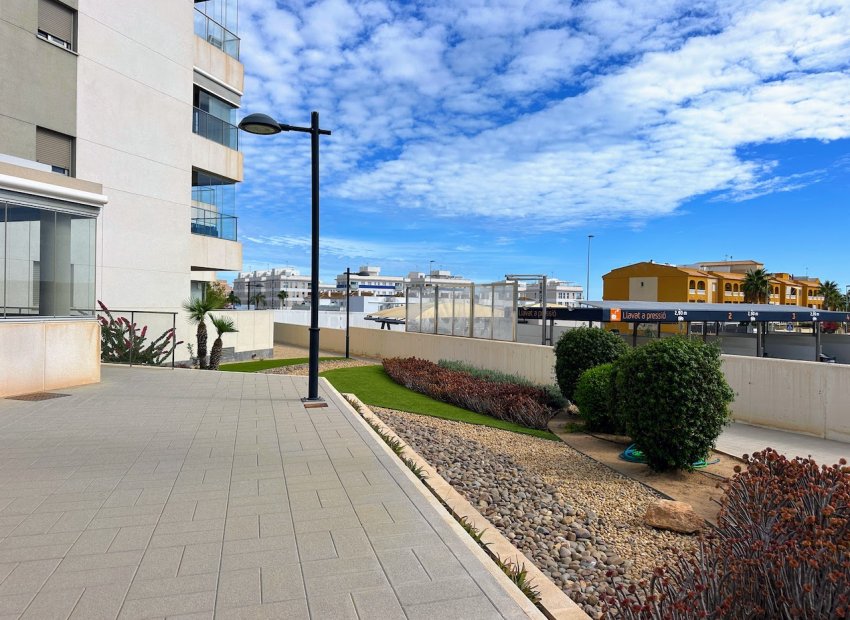 Resale - Apartments - Flats - Orihuela Costa - La Zenia