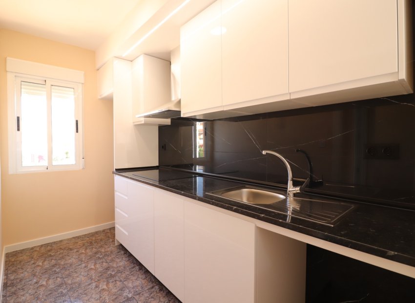 Resale - Apartments - Flats - Orihuela Costa - Punta Prima