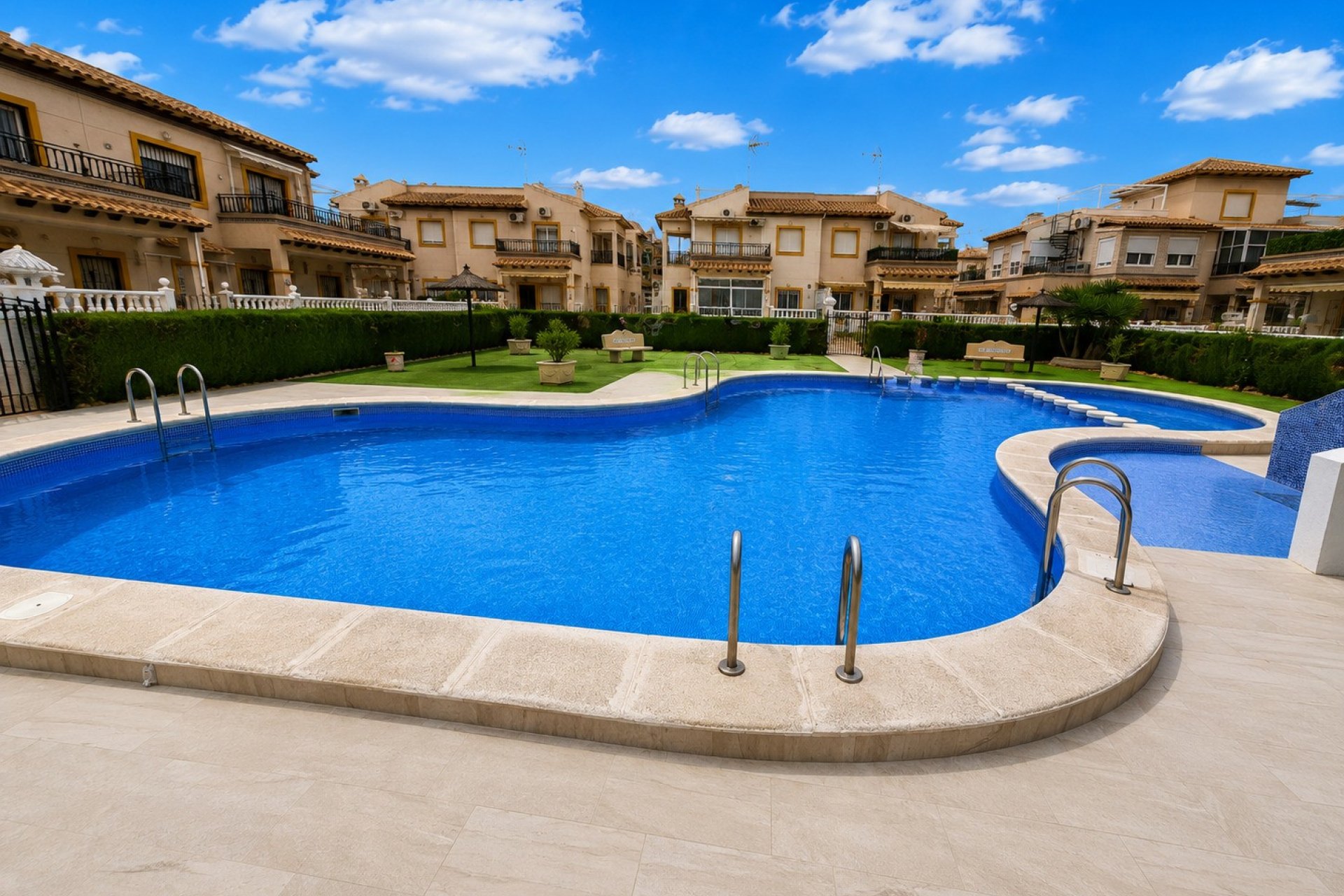 Resale - Apartments - Flats - Orihuela Costa - Punta Prima