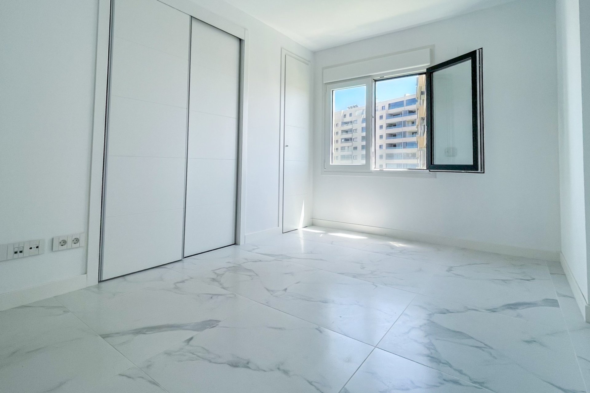 Resale - Apartments - Flats - Orihuela Costa - Punta Prima