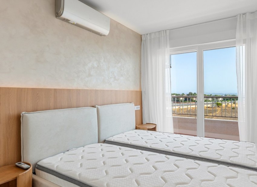 Resale - Apartments - Flats - Orihuela Costa - Punta Prima