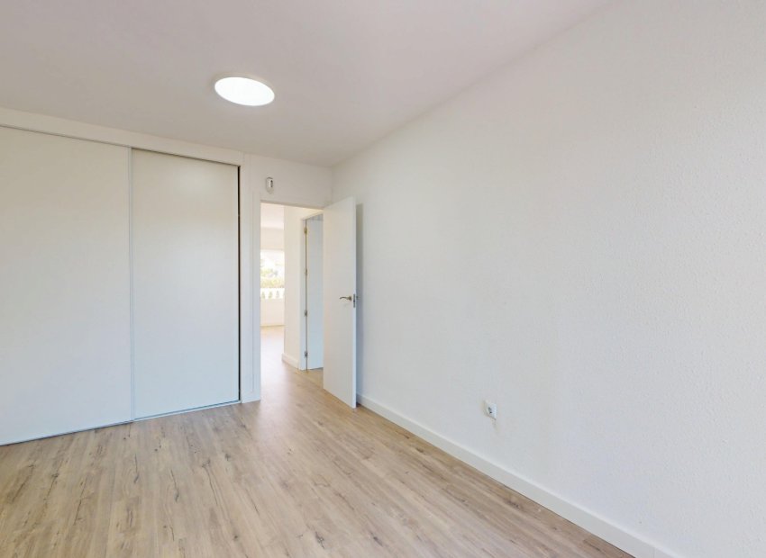 Resale - Apartments - Flats - Orihuela Costa - Villamartín