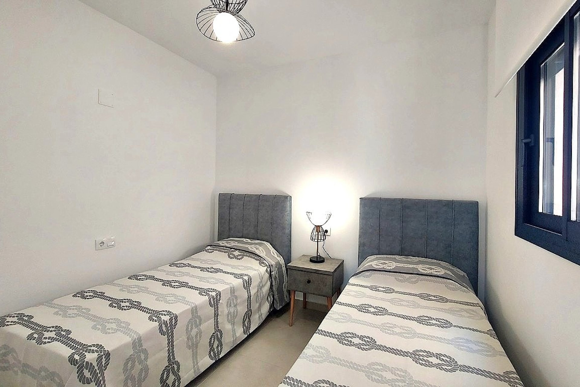 Resale - Apartments - Flats - ORIHUELA COSTA - VILLAMARTÍN
