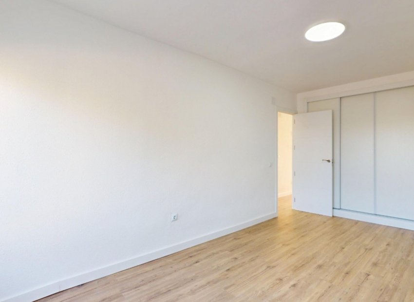Resale - Apartments - Flats - Orihuela Costa - Villamartín