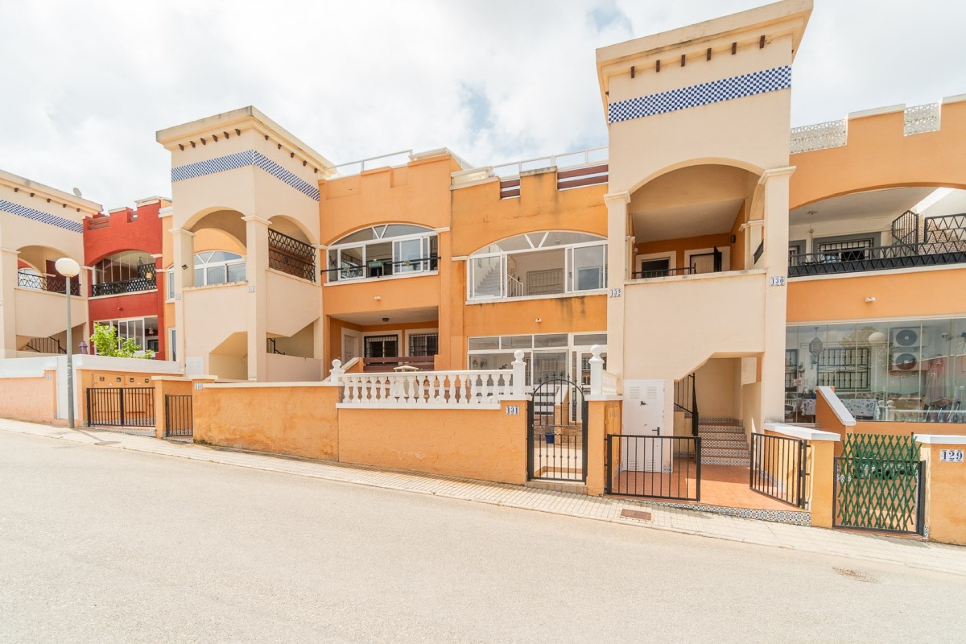 Resale - Apartments - Flats - Orihuela Costa