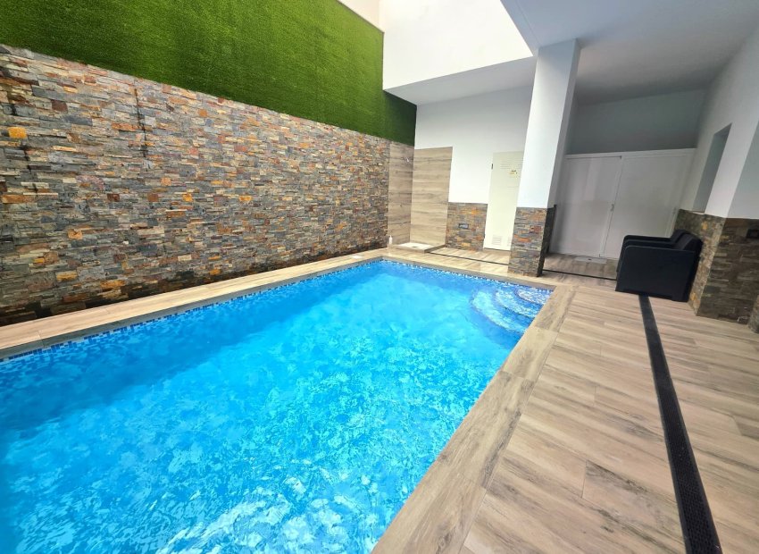 Resale - Apartments - Flats - Torrevieia - Center