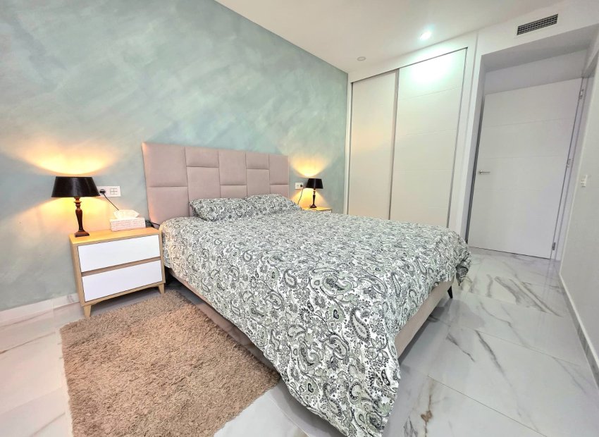 Resale - Apartments - Flats - Torrevieia - Center