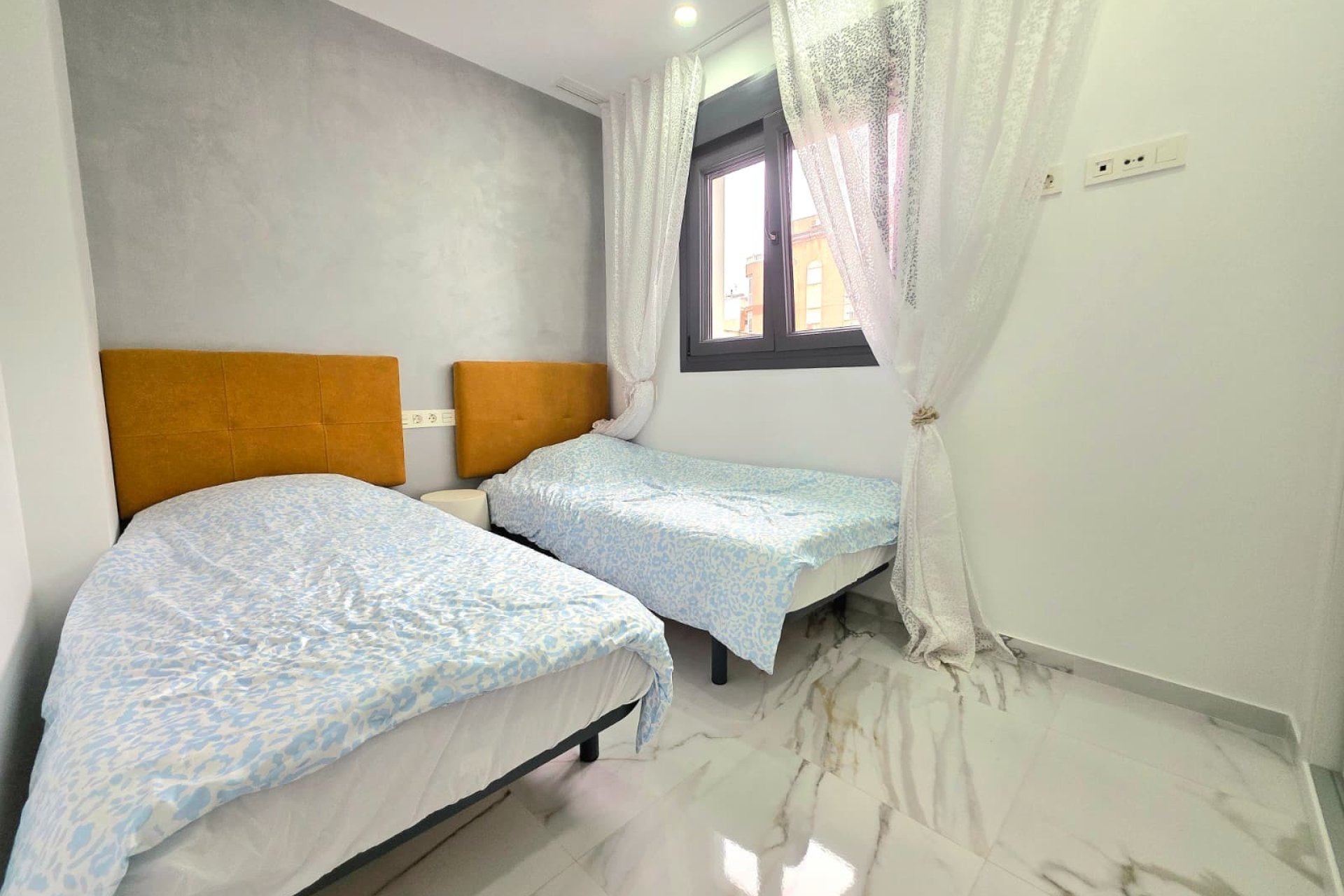 Resale - Apartments - Flats - Torrevieia - Center