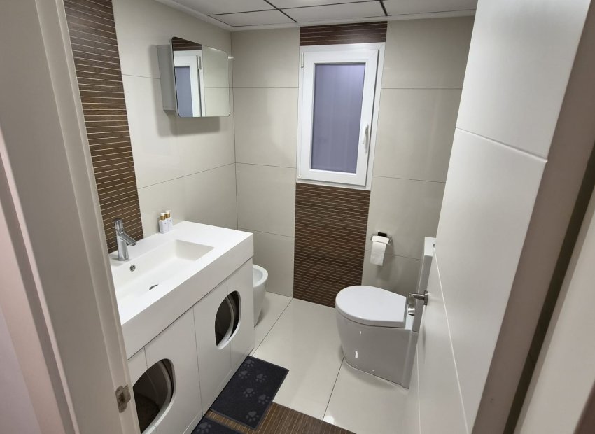 Resale - Apartments - Flats - Torrevieia - Center