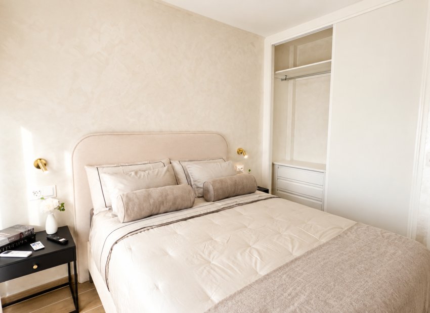 Resale - Apartments - Flats - Torrevieia - Center